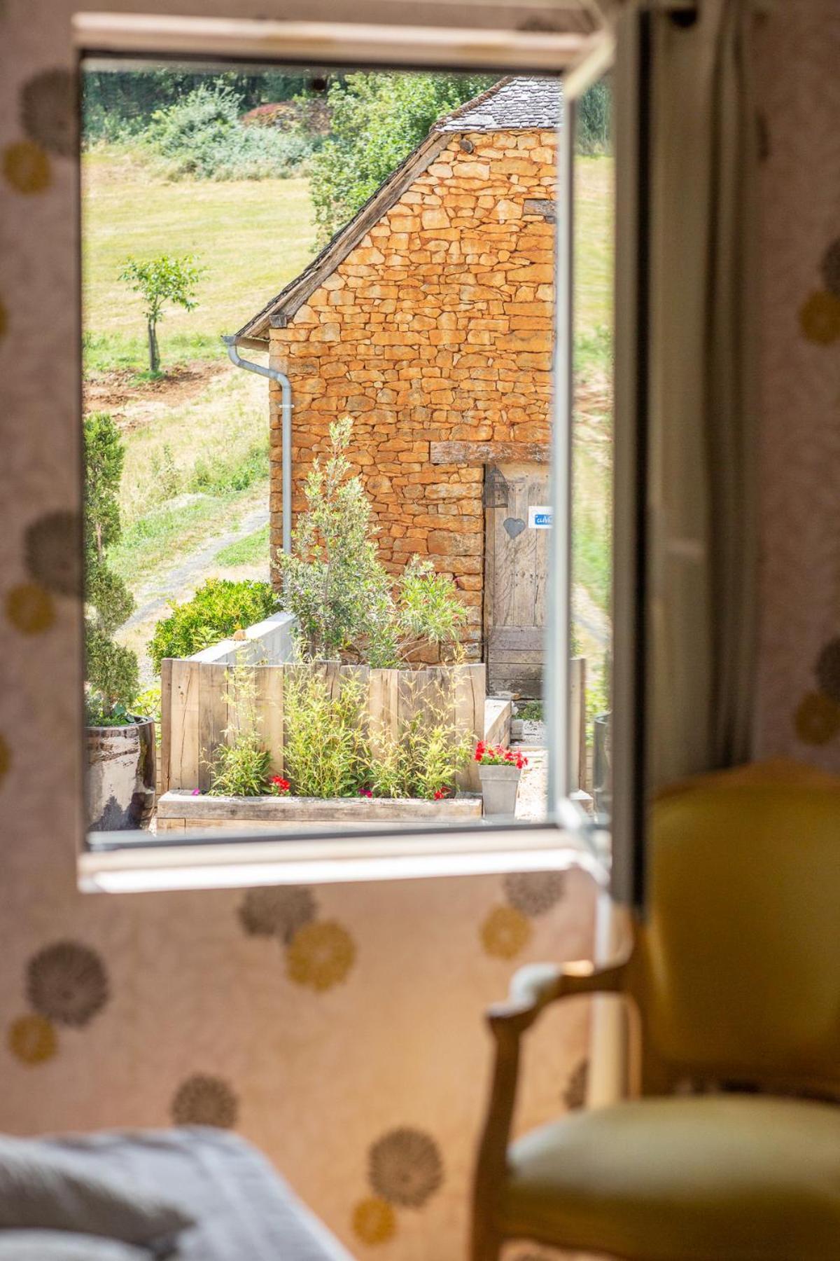 Maison D'Hotes La Maison De Leopold Terrasson Dış mekan fotoğraf