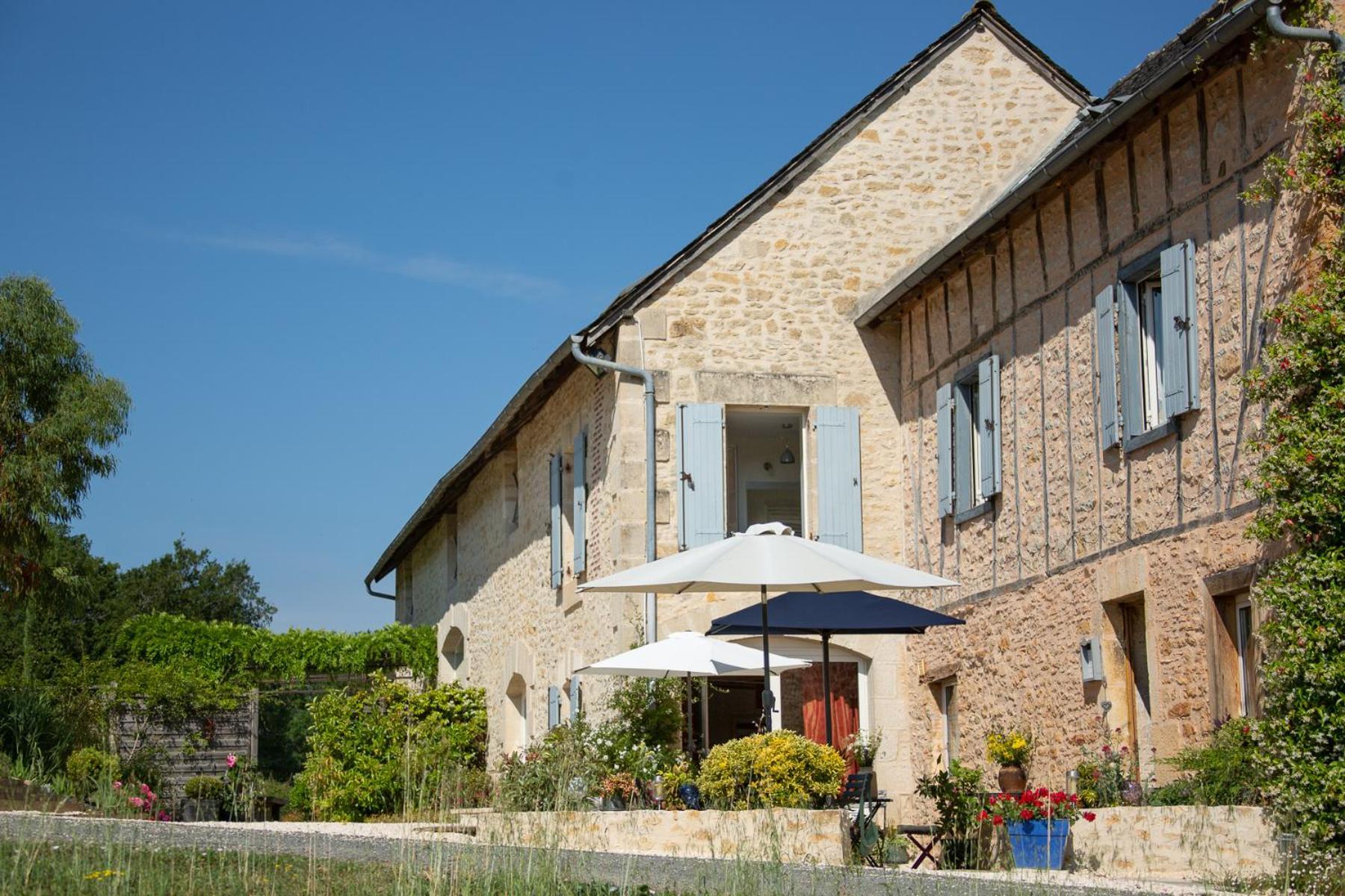 Maison D'Hotes La Maison De Leopold Terrasson Dış mekan fotoğraf